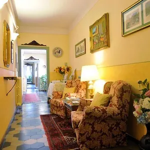 3* Pensión Bellevue House